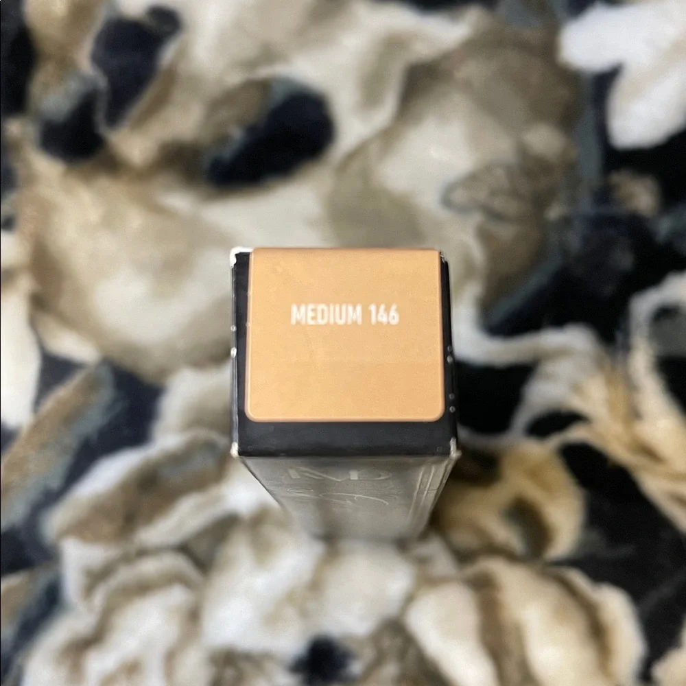 KVD Medium 146 Good Apple Lightweight Full-Coverage Concealer